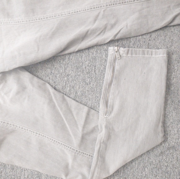 Michael kors gray zippered jeans size 6 - Picture 4 of 8